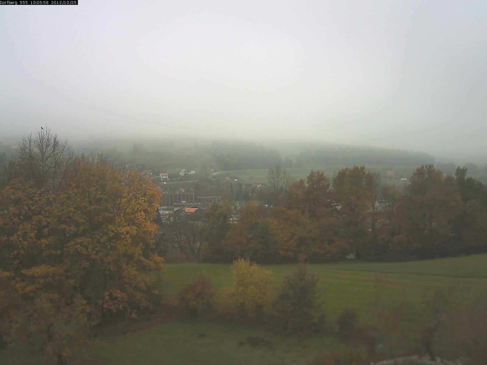 Webcam-Bild: Aussicht vom Dorfberg in Langnau 20121025-100600