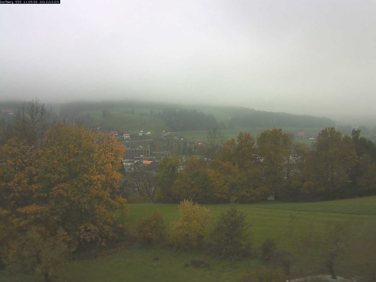 Webcam-Bild: Aussicht vom Dorfberg in Langnau 20121025-110600