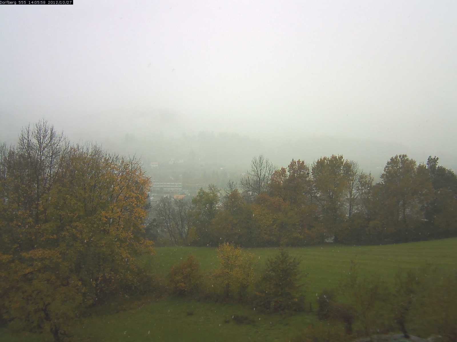 Webcam-Bild: Aussicht vom Dorfberg in Langnau 20121027-140600