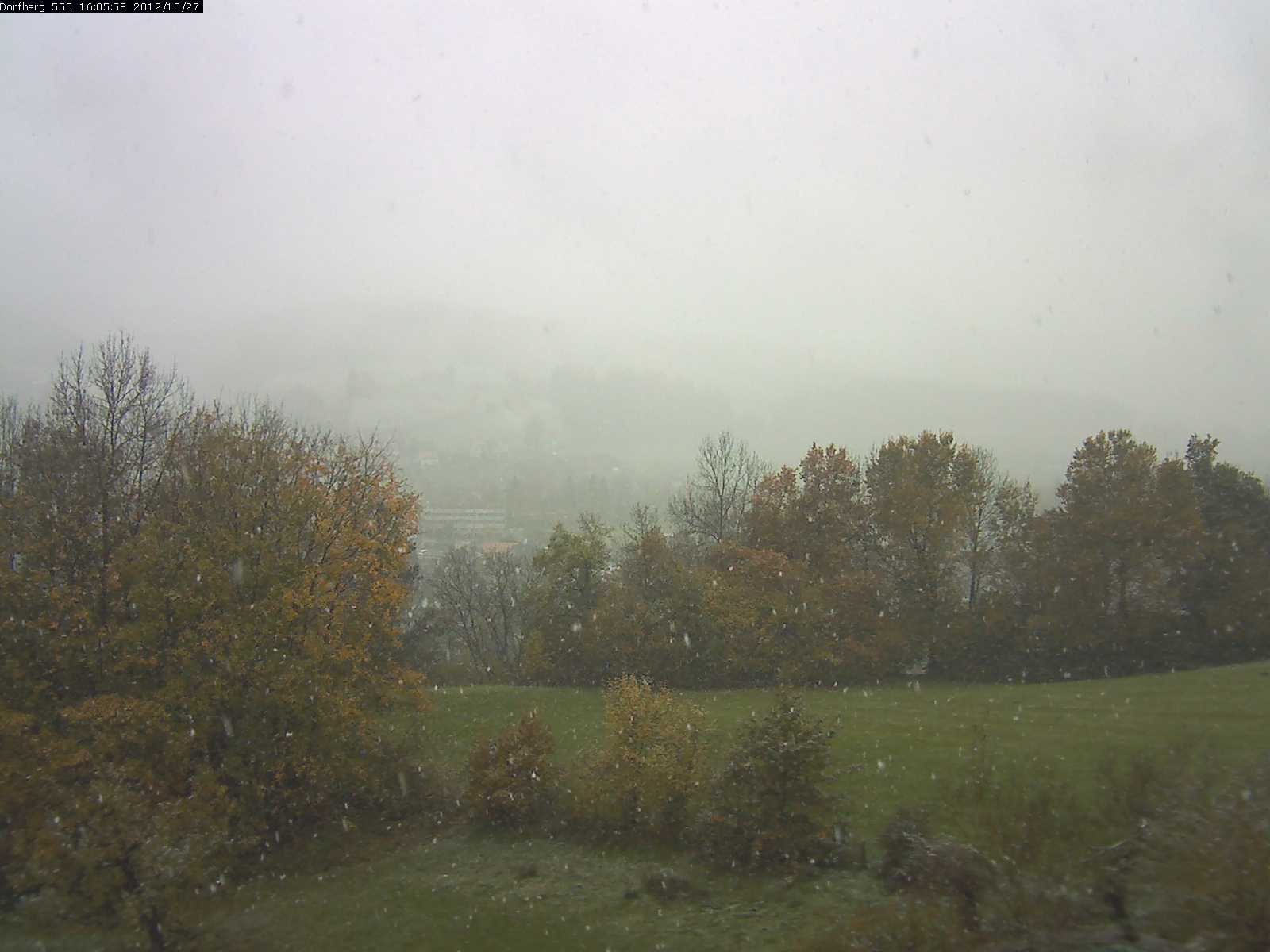 Webcam-Bild: Aussicht vom Dorfberg in Langnau 20121027-160600