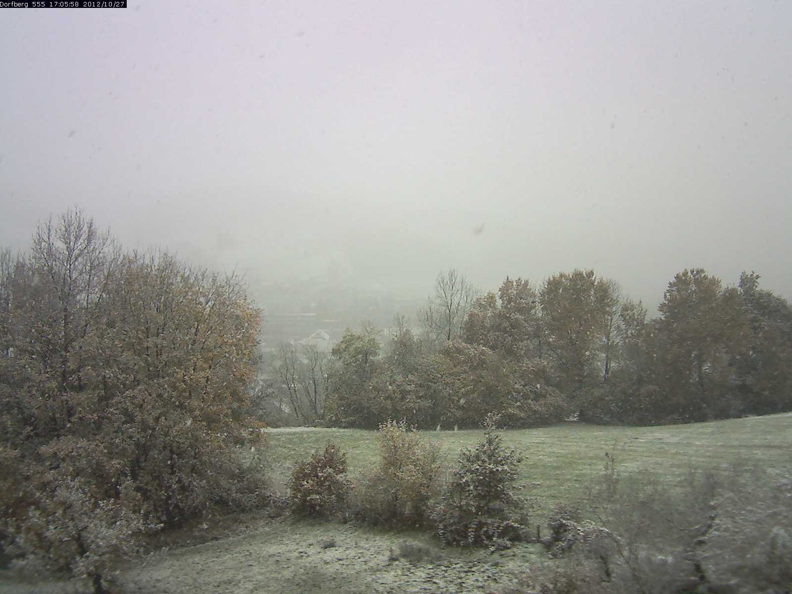 Webcam-Bild: Aussicht vom Dorfberg in Langnau 20121027-170600