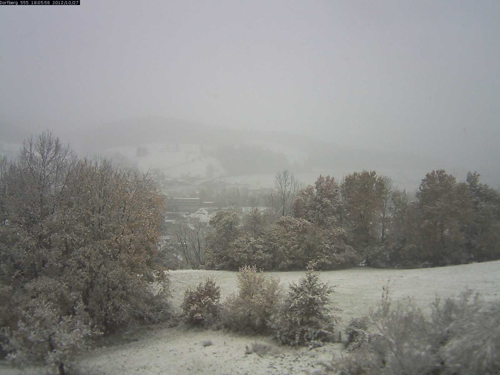 Webcam-Bild: Aussicht vom Dorfberg in Langnau 20121027-180600