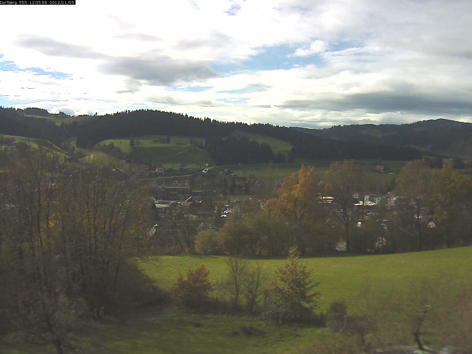 Webcam-Bild: Aussicht vom Dorfberg in Langnau 20121105-120600