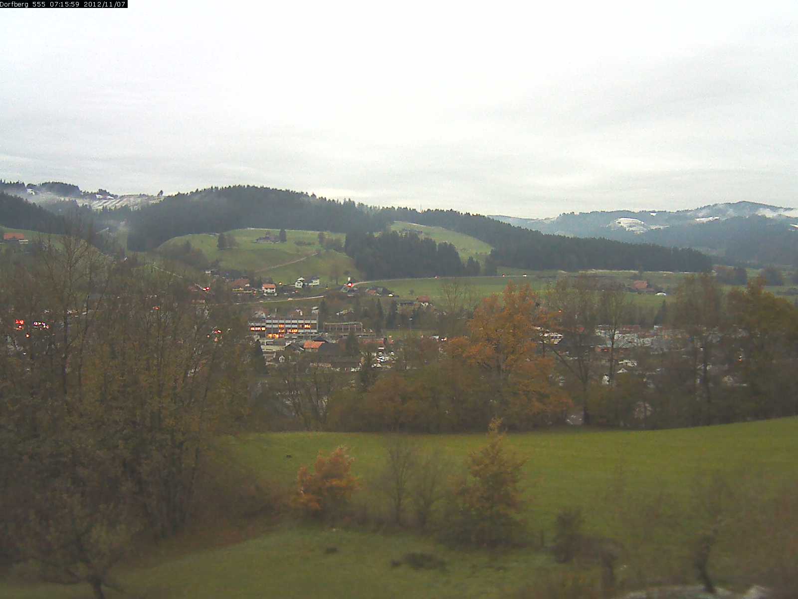 Webcam-Bild: Aussicht vom Dorfberg in Langnau 20121107-071600