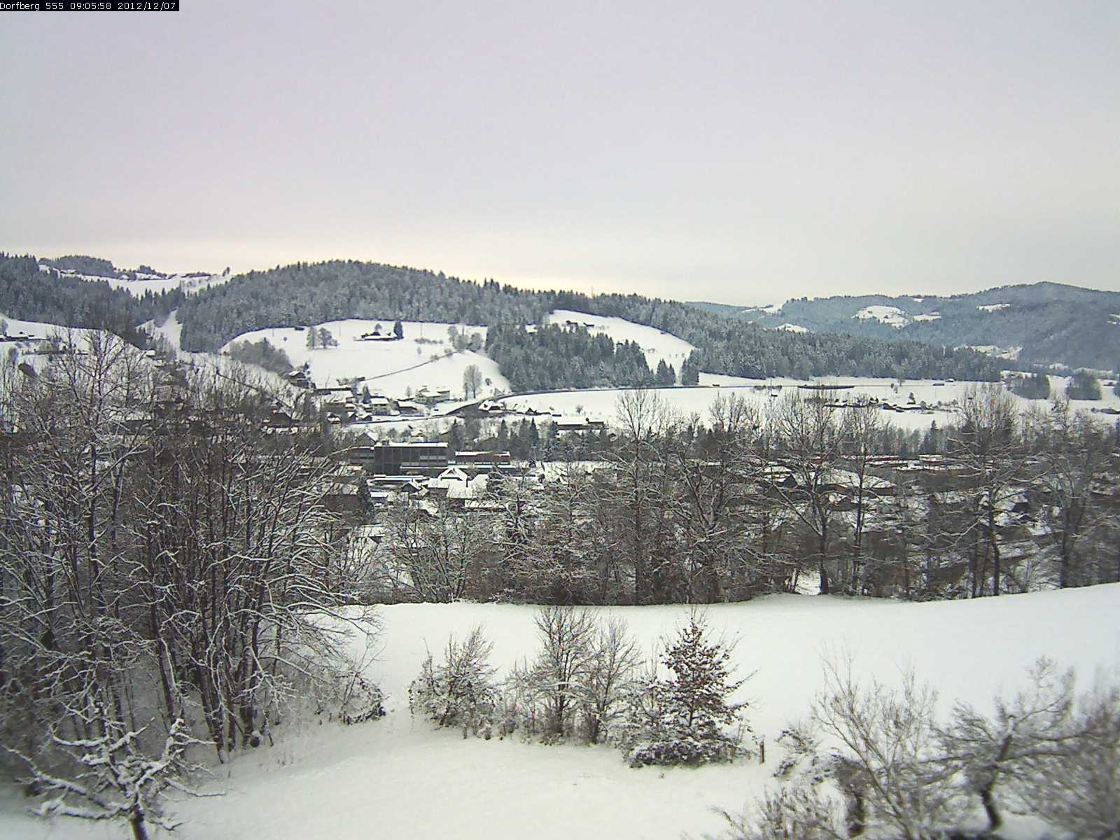 Webcam-Bild: Aussicht vom Dorfberg in Langnau 20121207-090600