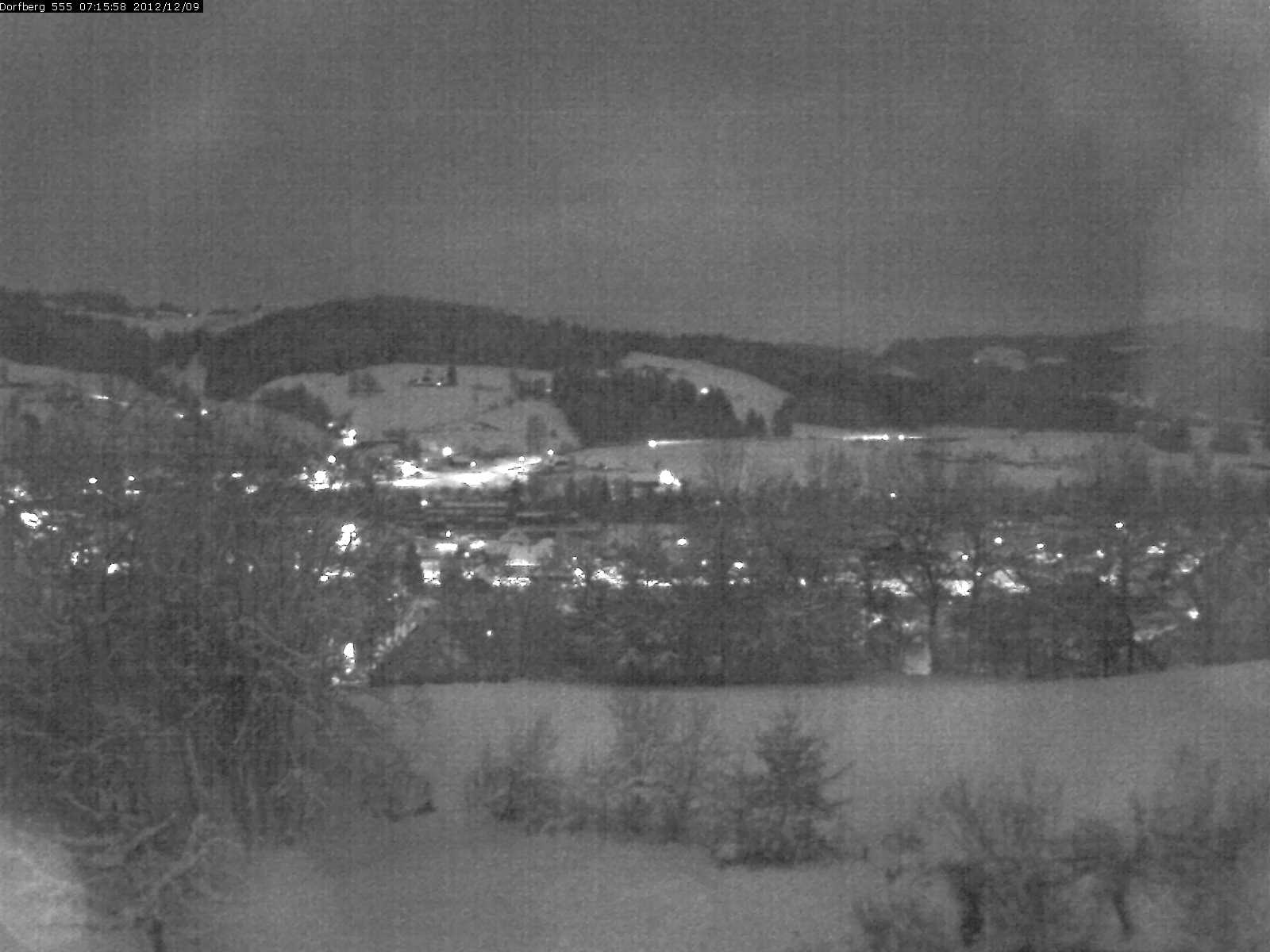 Webcam-Bild: Aussicht vom Dorfberg in Langnau 20121209-071600