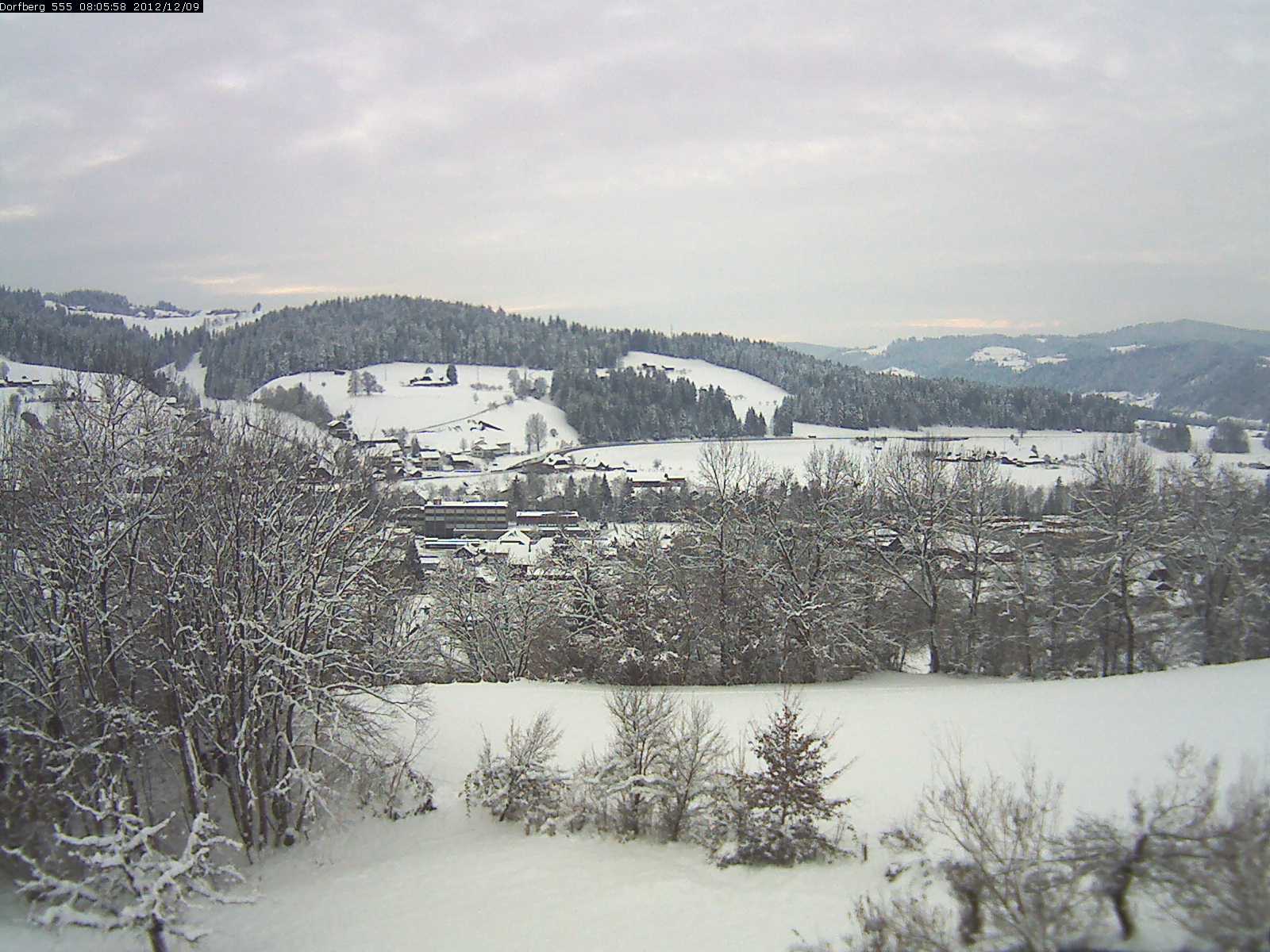 Webcam-Bild: Aussicht vom Dorfberg in Langnau 20121209-080600