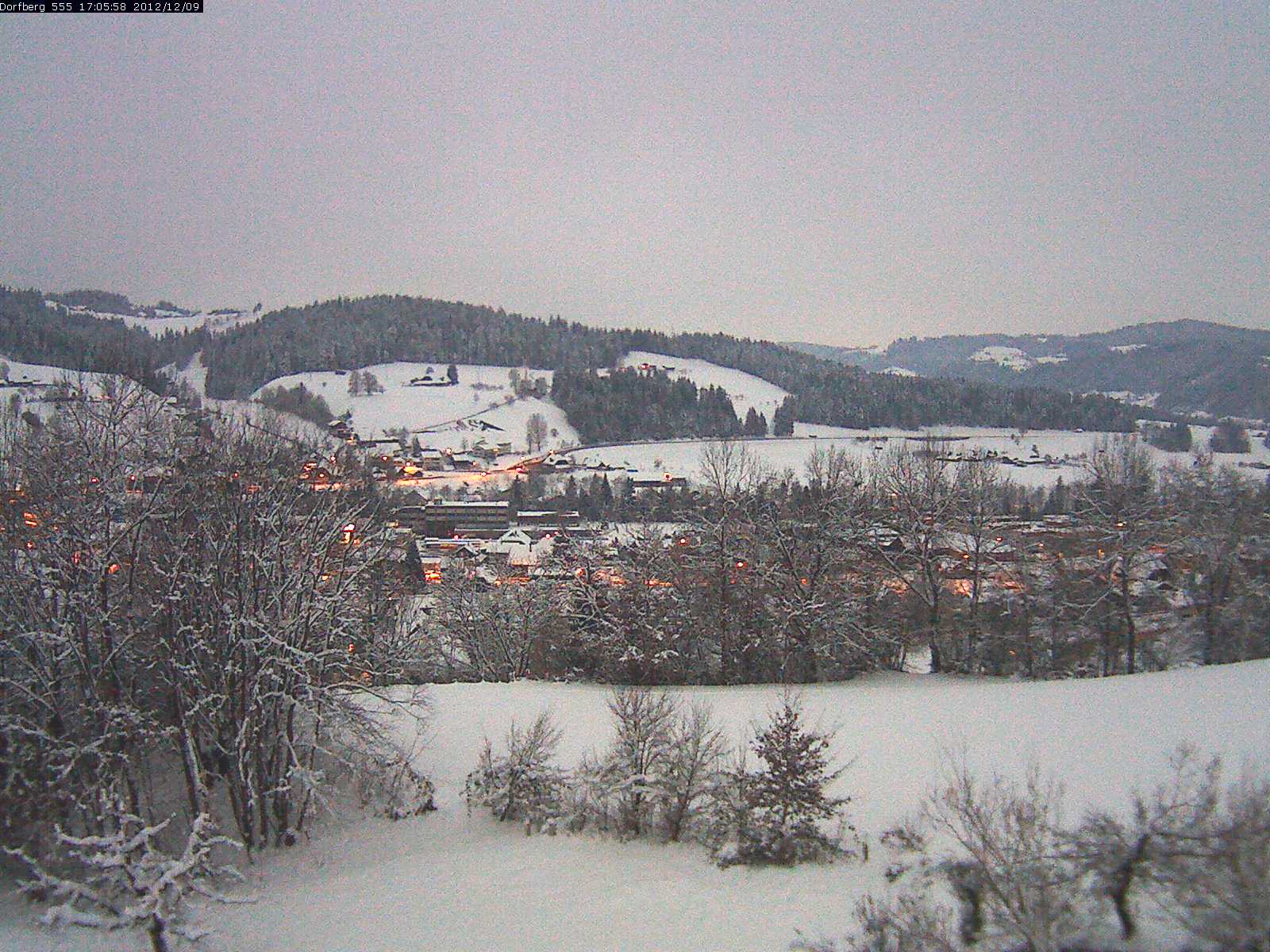 Webcam-Bild: Aussicht vom Dorfberg in Langnau 20121209-170600