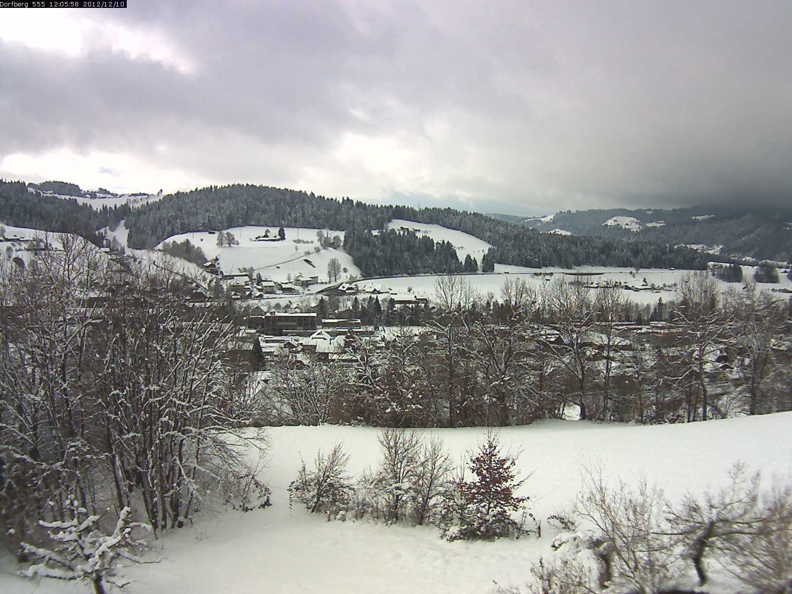 Webcam-Bild: Aussicht vom Dorfberg in Langnau 20121210-120600