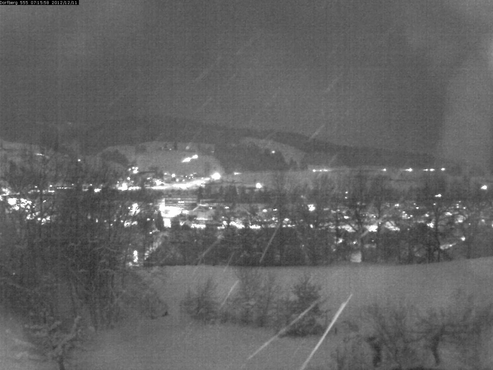 Webcam-Bild: Aussicht vom Dorfberg in Langnau 20121211-071600