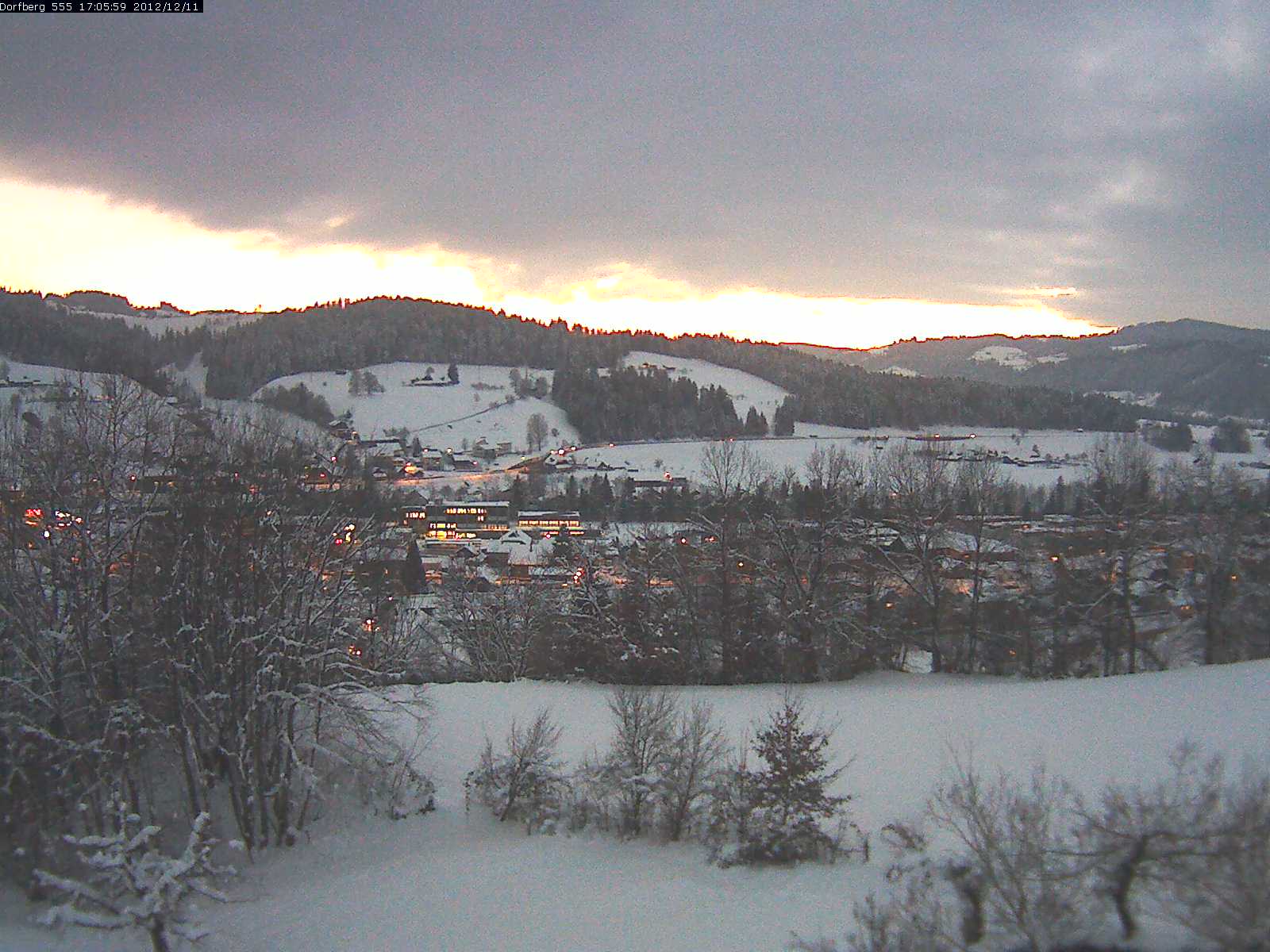 Webcam-Bild: Aussicht vom Dorfberg in Langnau 20121211-170600