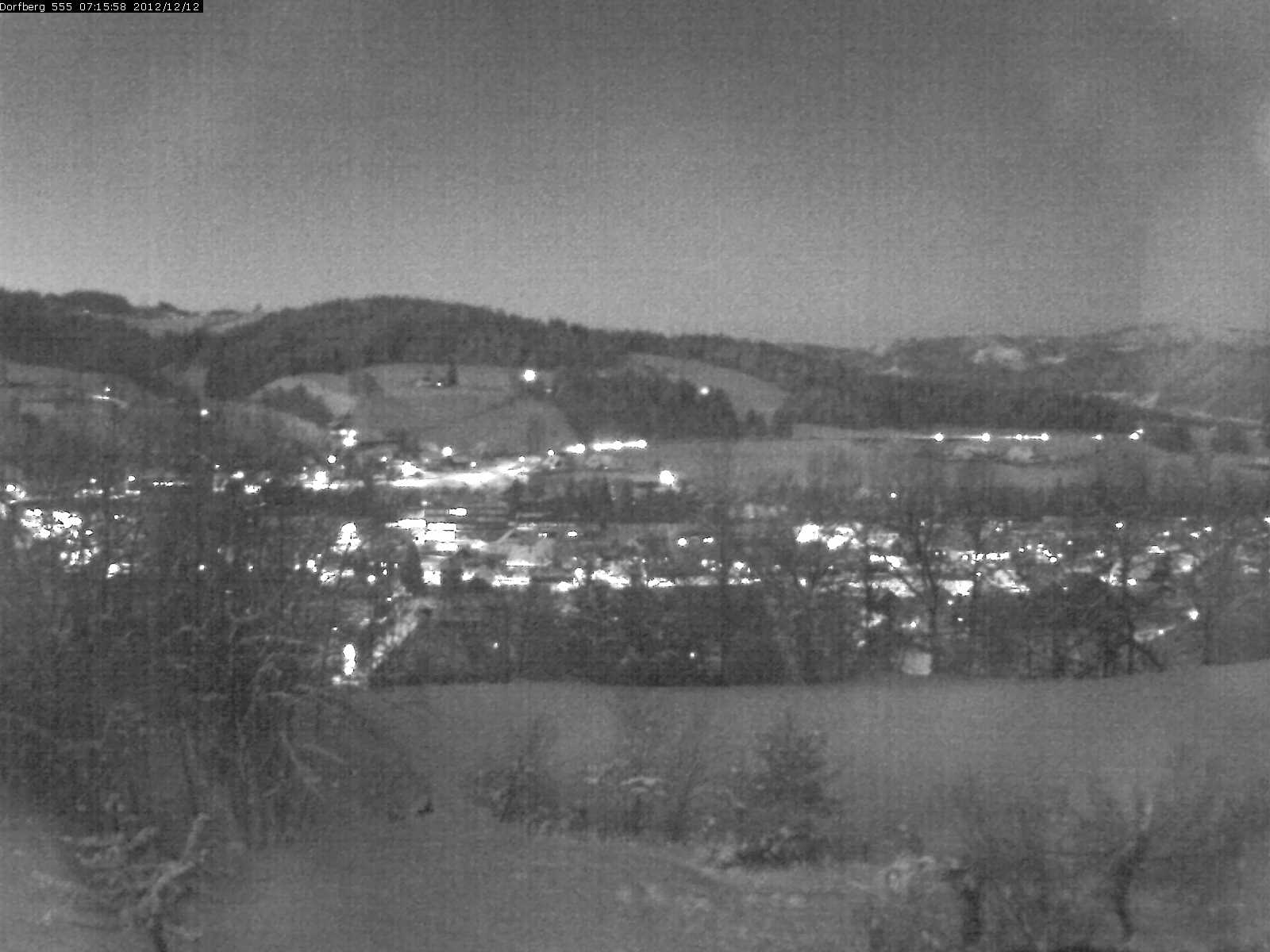 Webcam-Bild: Aussicht vom Dorfberg in Langnau 20121212-071600