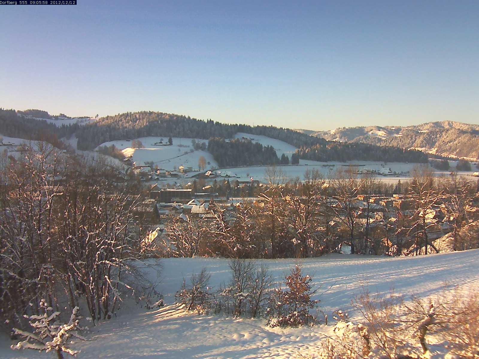 Webcam-Bild: Aussicht vom Dorfberg in Langnau 20121212-090600