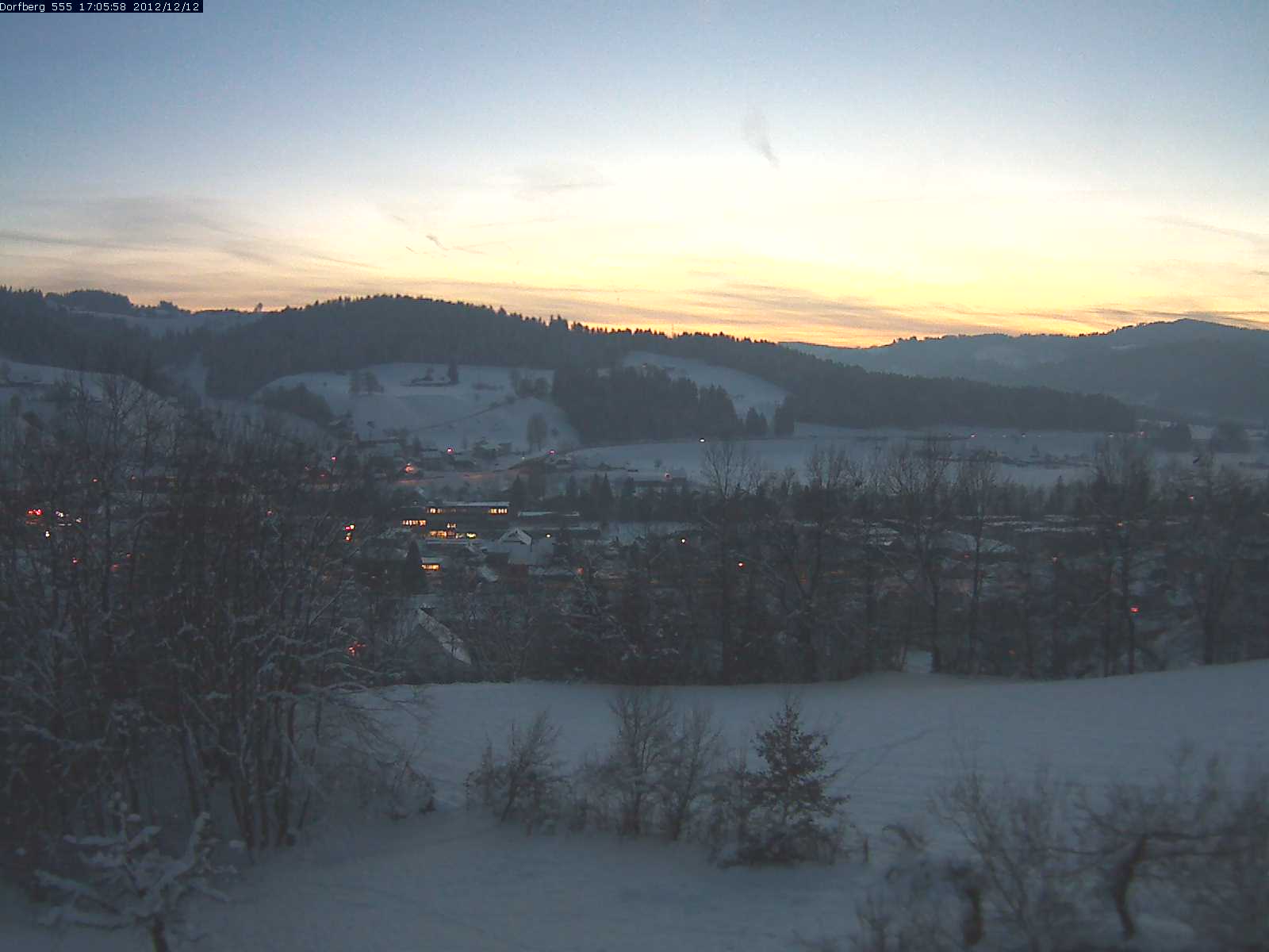 Webcam-Bild: Aussicht vom Dorfberg in Langnau 20121212-170600