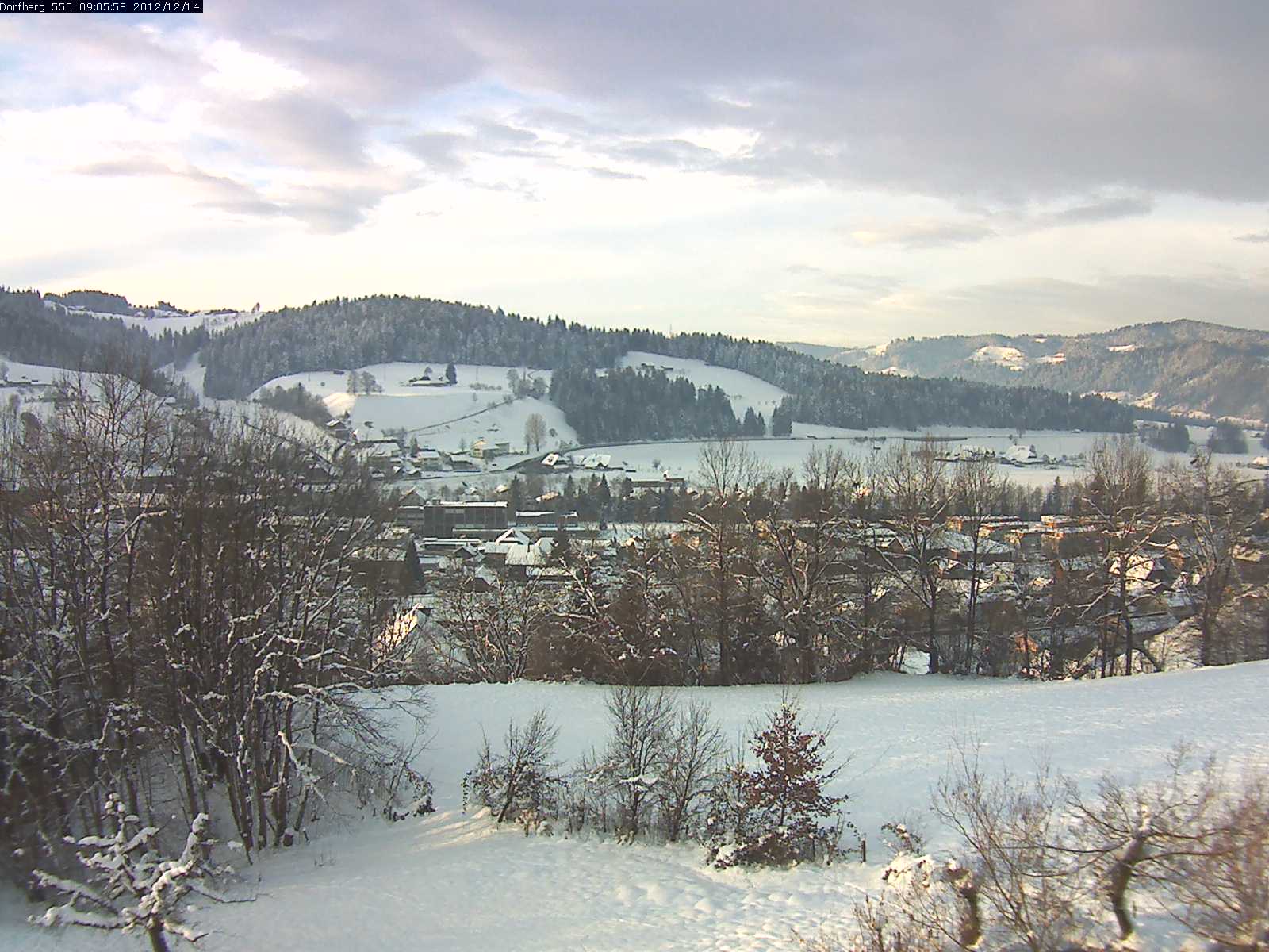 Webcam-Bild: Aussicht vom Dorfberg in Langnau 20121214-090600