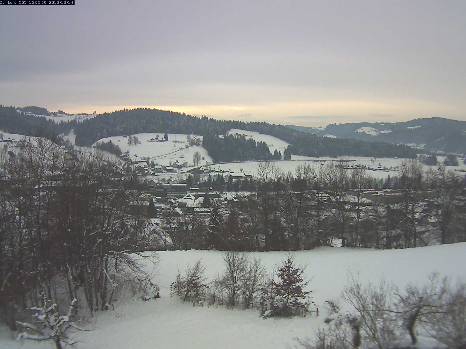 Webcam-Bild: Aussicht vom Dorfberg in Langnau 20121214-160600