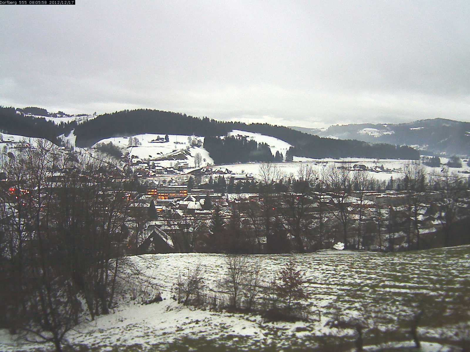 Webcam-Bild: Aussicht vom Dorfberg in Langnau 20121217-080600