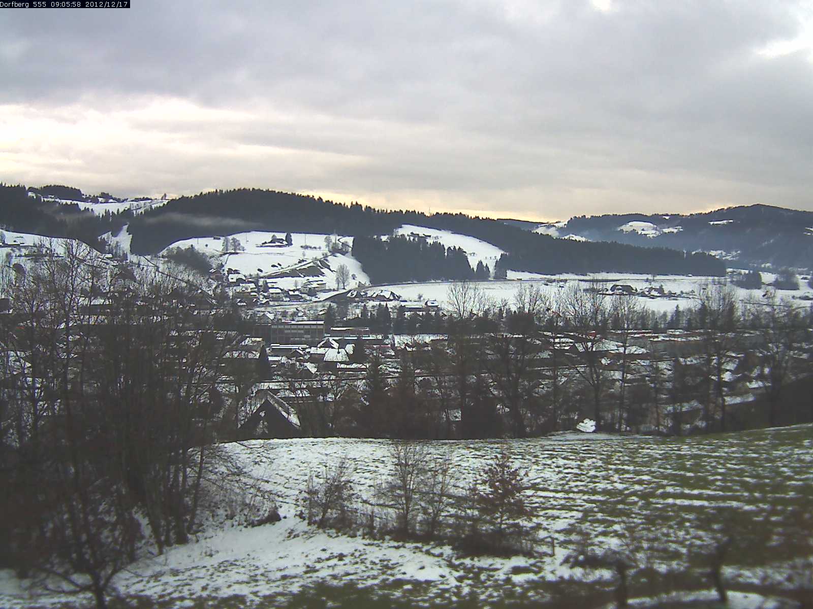 Webcam-Bild: Aussicht vom Dorfberg in Langnau 20121217-090600