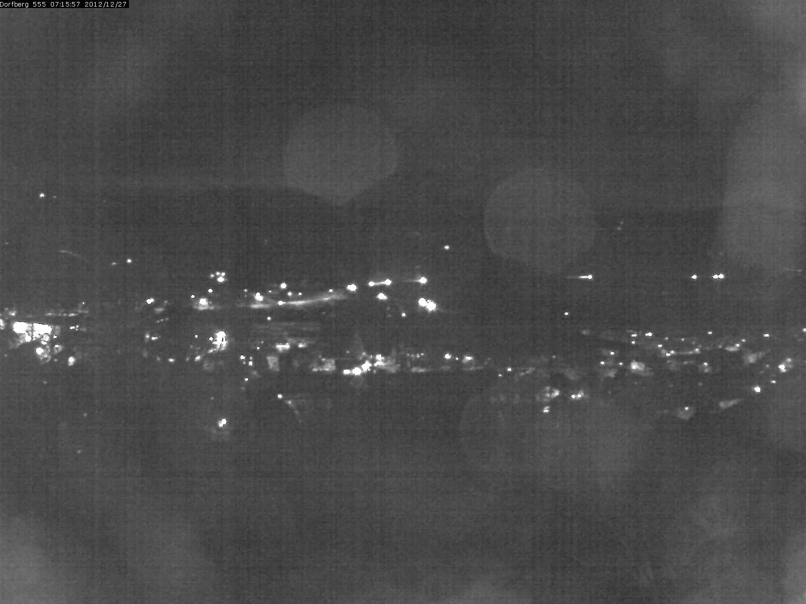 Webcam-Bild: Aussicht vom Dorfberg in Langnau 20121227-071600