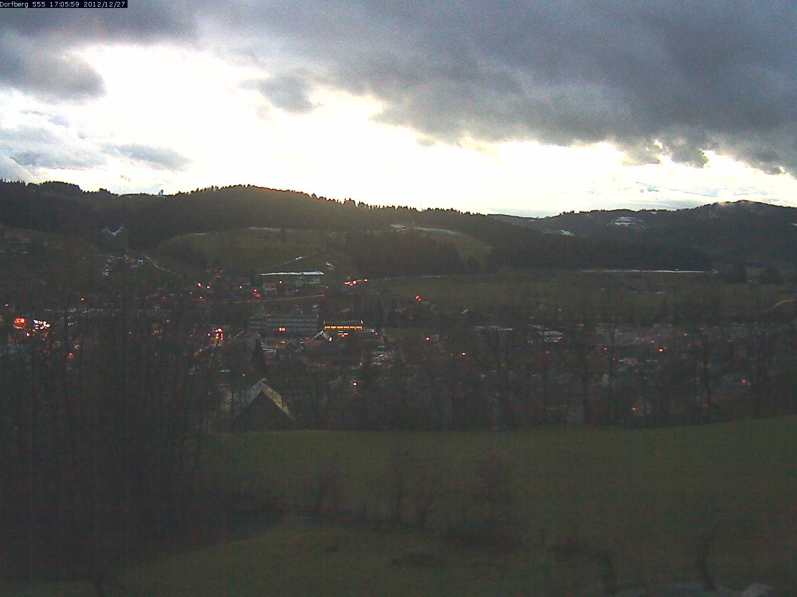Webcam-Bild: Aussicht vom Dorfberg in Langnau 20121227-170600