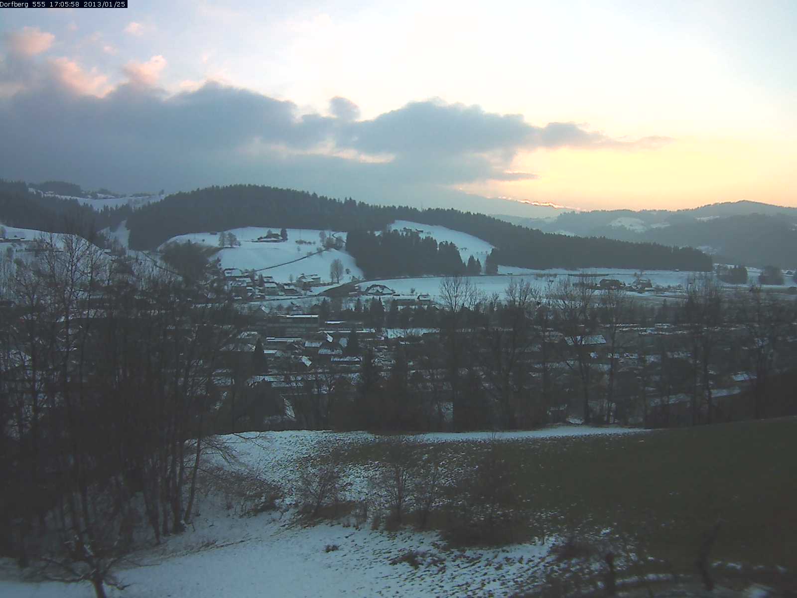 Webcam-Bild: Aussicht vom Dorfberg in Langnau 20130125-170600