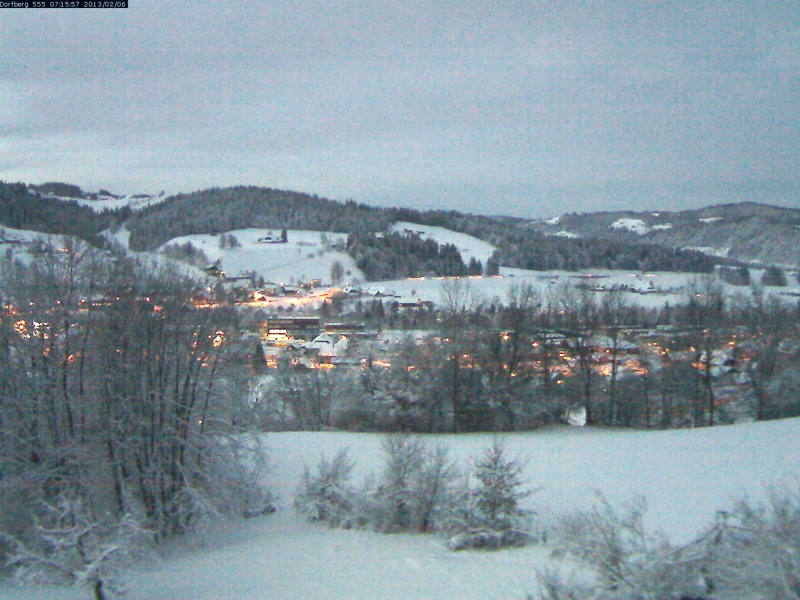 Webcam-Bild: Aussicht vom Dorfberg in Langnau 20130206-071600