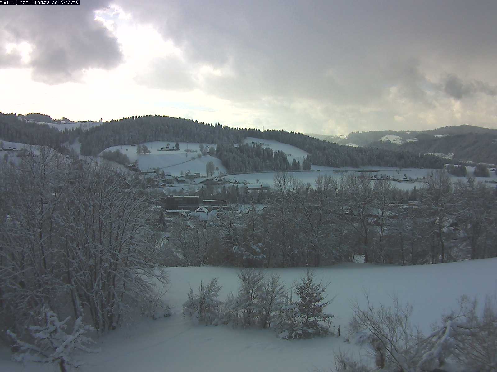 Webcam-Bild: Aussicht vom Dorfberg in Langnau 20130208-140600