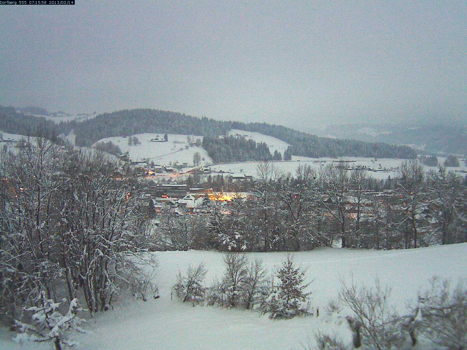 Webcam-Bild: Aussicht vom Dorfberg in Langnau 20130214-071600