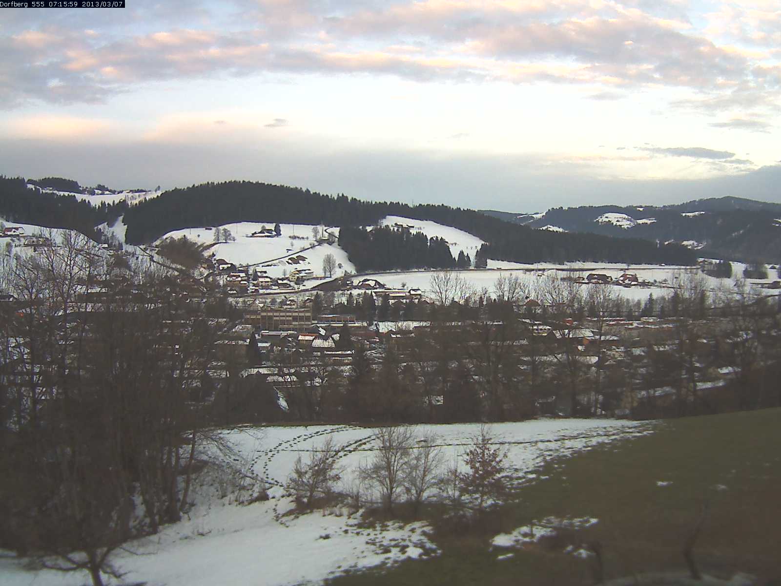 Webcam-Bild: Aussicht vom Dorfberg in Langnau 20130307-071600