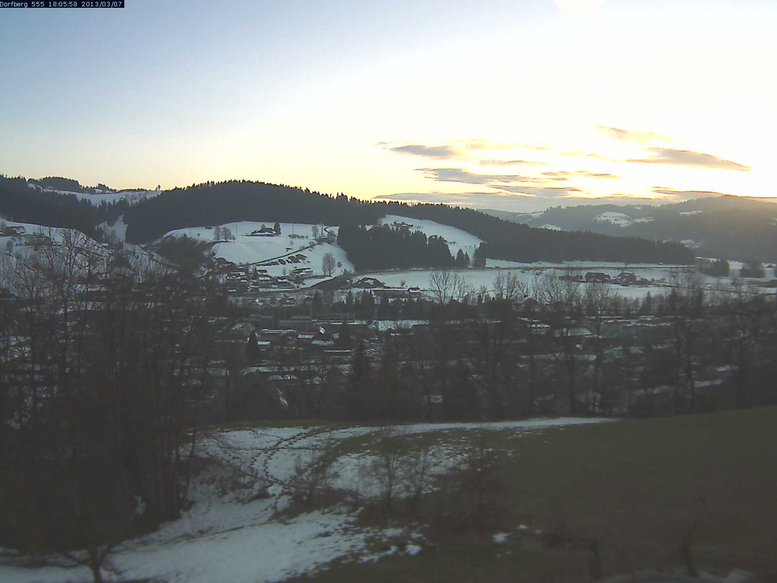 Webcam-Bild: Aussicht vom Dorfberg in Langnau 20130307-180600