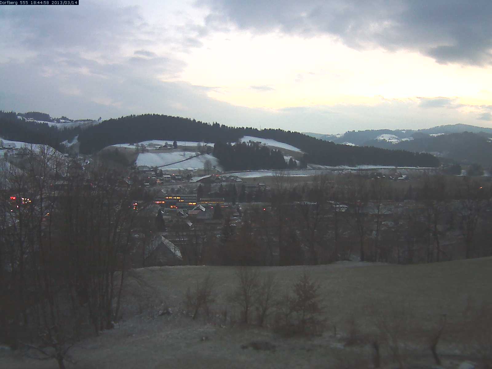 Webcam-Bild: Aussicht vom Dorfberg in Langnau 20130314-184500