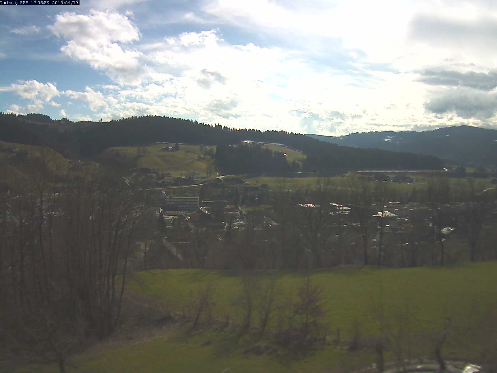 Webcam-Bild: Aussicht vom Dorfberg in Langnau 20130409-170600