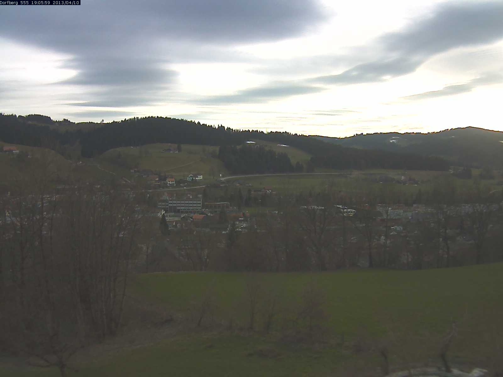 Webcam-Bild: Aussicht vom Dorfberg in Langnau 20130410-190600