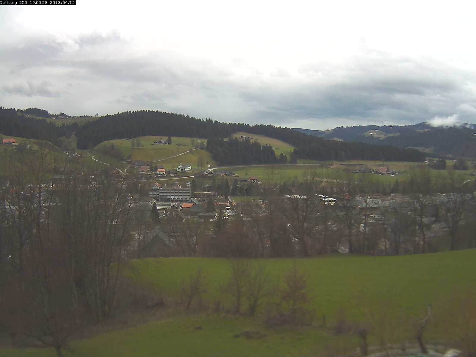 Webcam-Bild: Aussicht vom Dorfberg in Langnau 20130412-190600