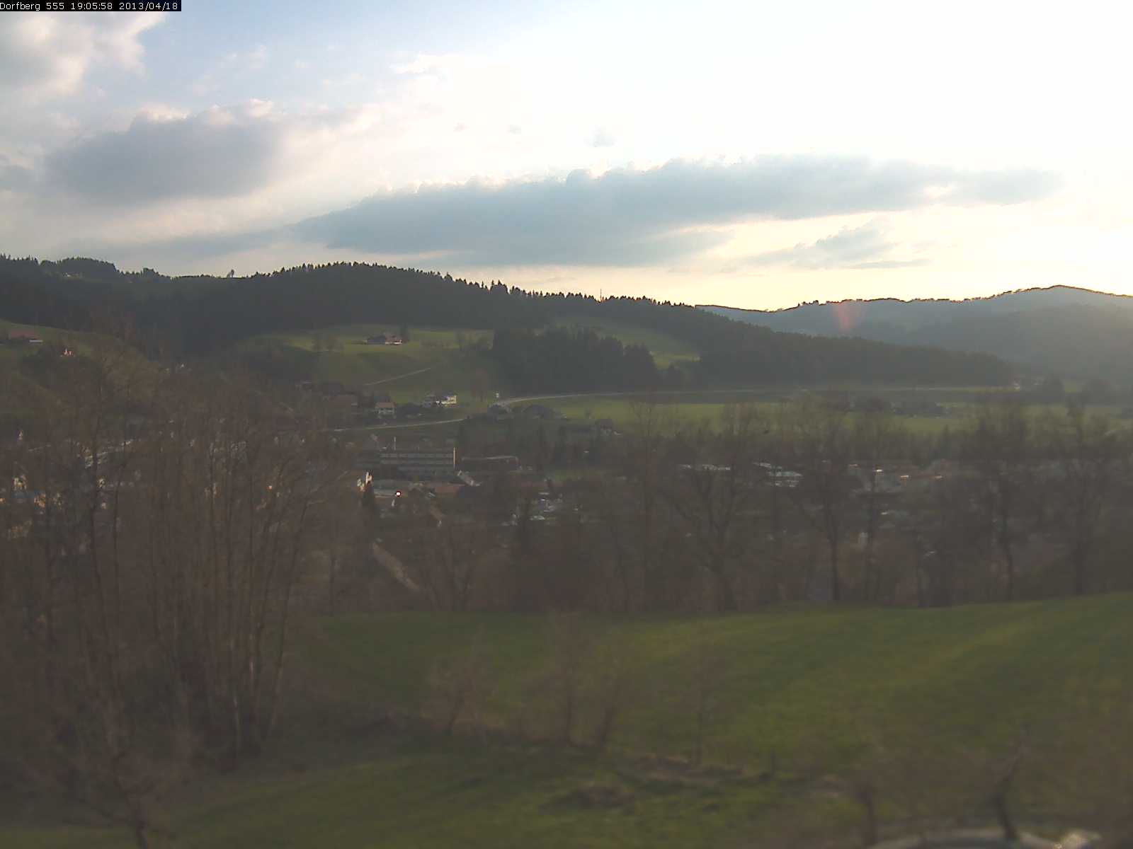 Webcam-Bild: Aussicht vom Dorfberg in Langnau 20130418-190600