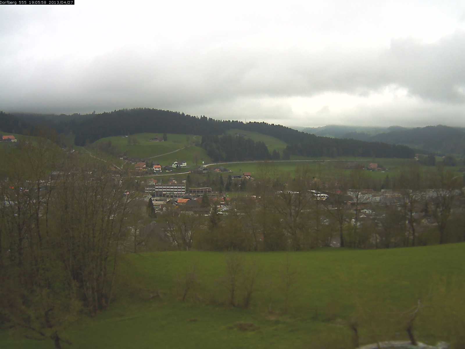 Webcam-Bild: Aussicht vom Dorfberg in Langnau 20130427-190600