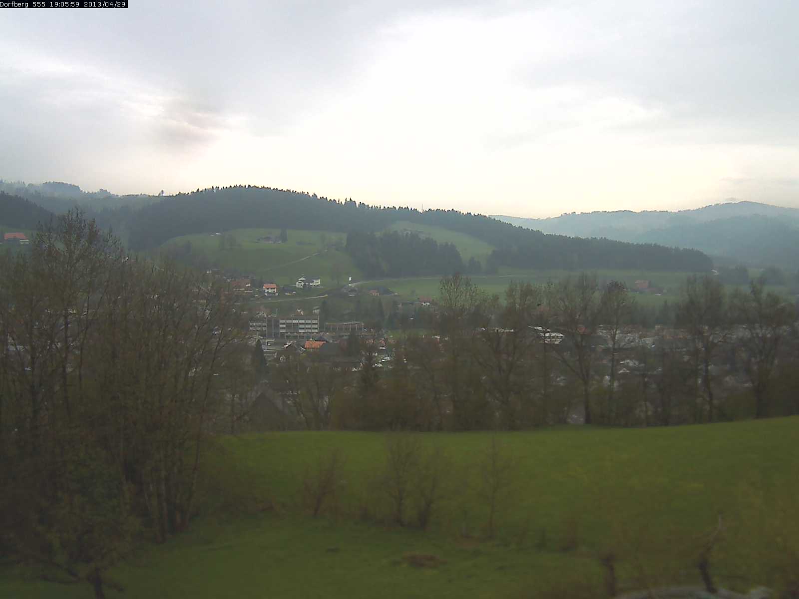 Webcam-Bild: Aussicht vom Dorfberg in Langnau 20130429-190600