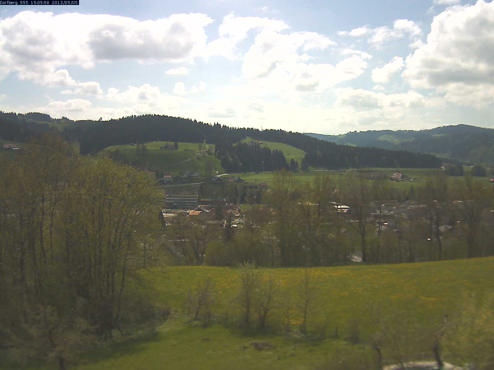 Webcam-Bild: Aussicht vom Dorfberg in Langnau 20130505-150600