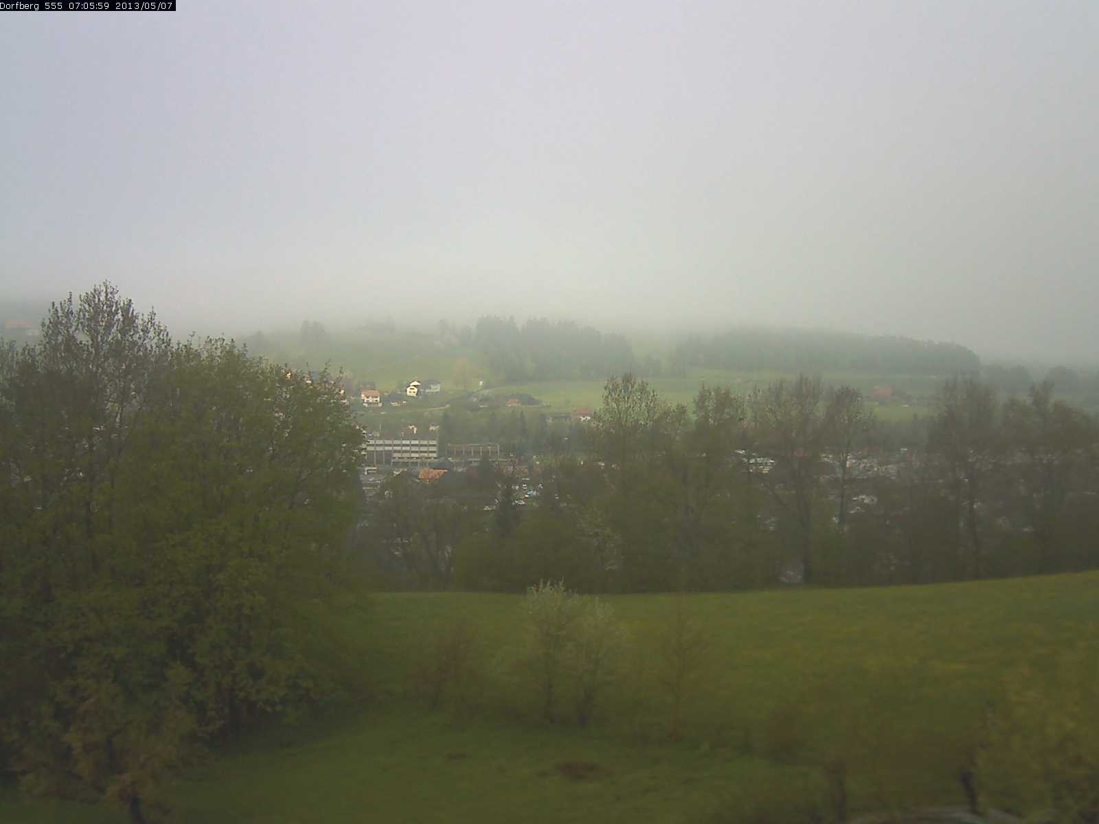 Webcam-Bild: Aussicht vom Dorfberg in Langnau 20130507-070600