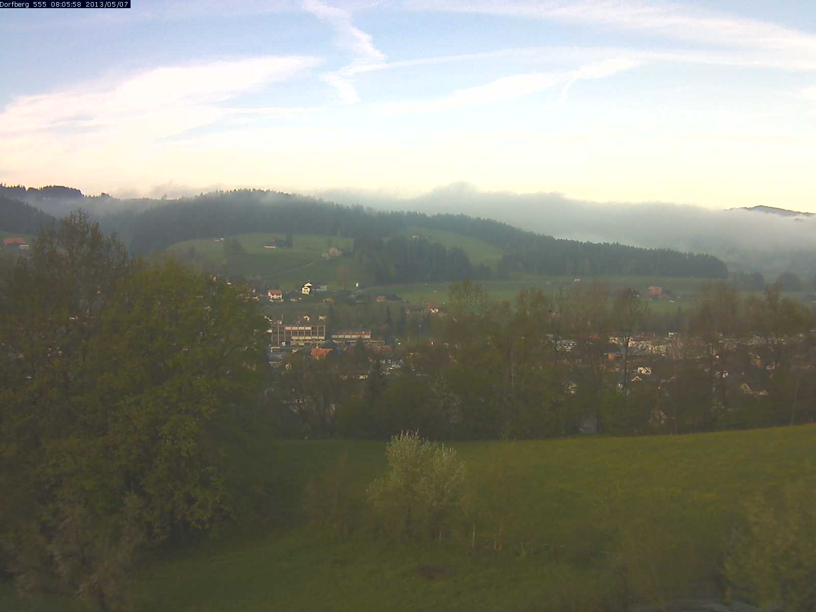 Webcam-Bild: Aussicht vom Dorfberg in Langnau 20130507-080600