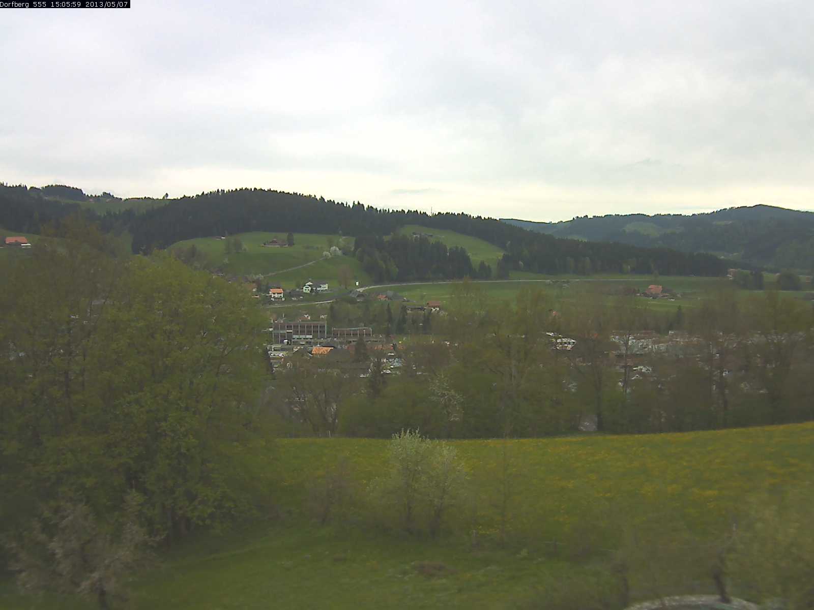 Webcam-Bild: Aussicht vom Dorfberg in Langnau 20130507-150600