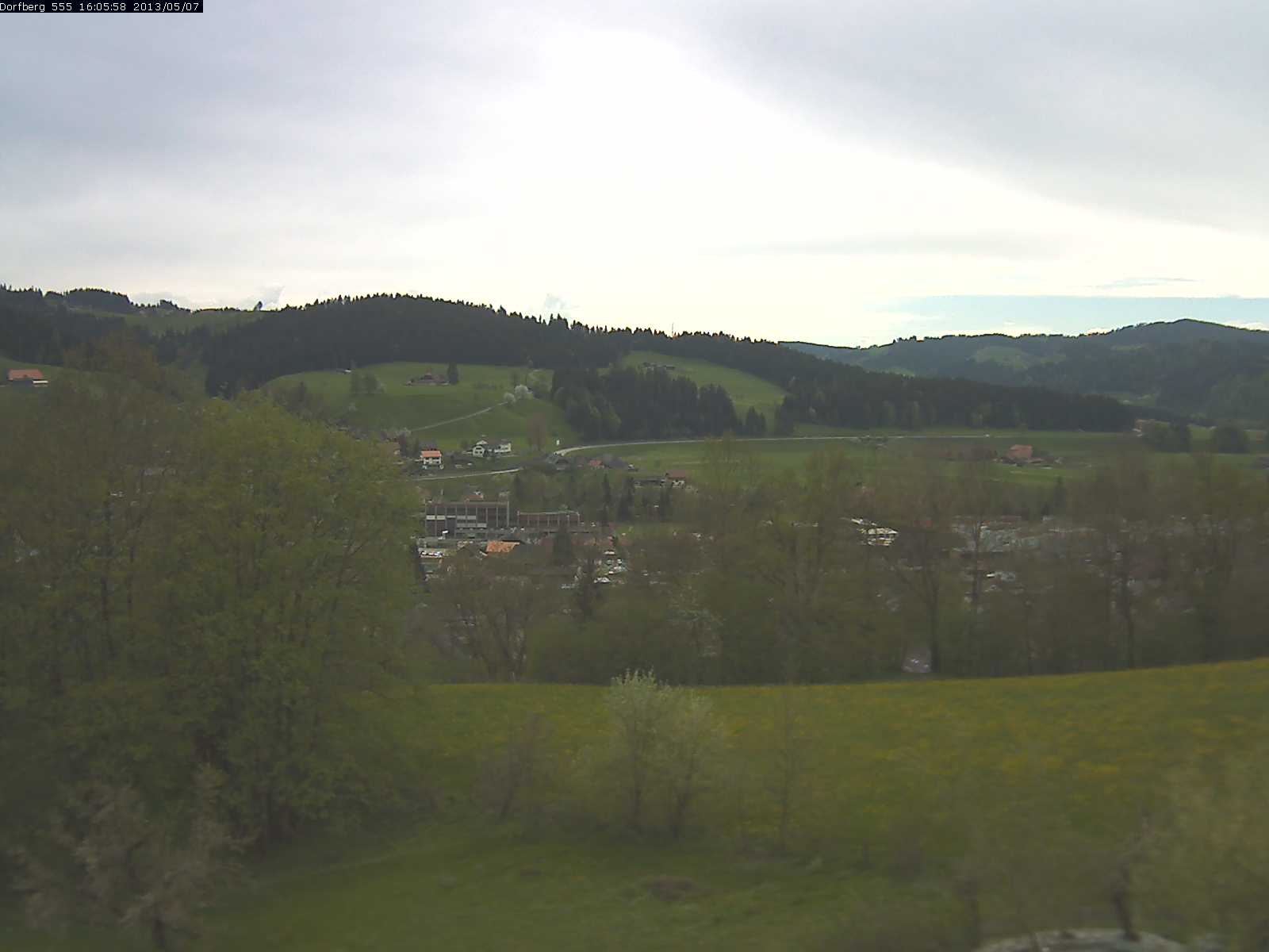 Webcam-Bild: Aussicht vom Dorfberg in Langnau 20130507-160600