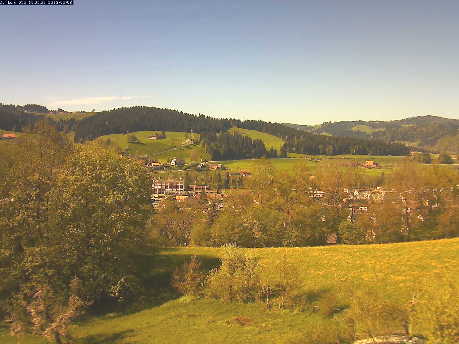 Webcam-Bild: Aussicht vom Dorfberg in Langnau 20130508-100600