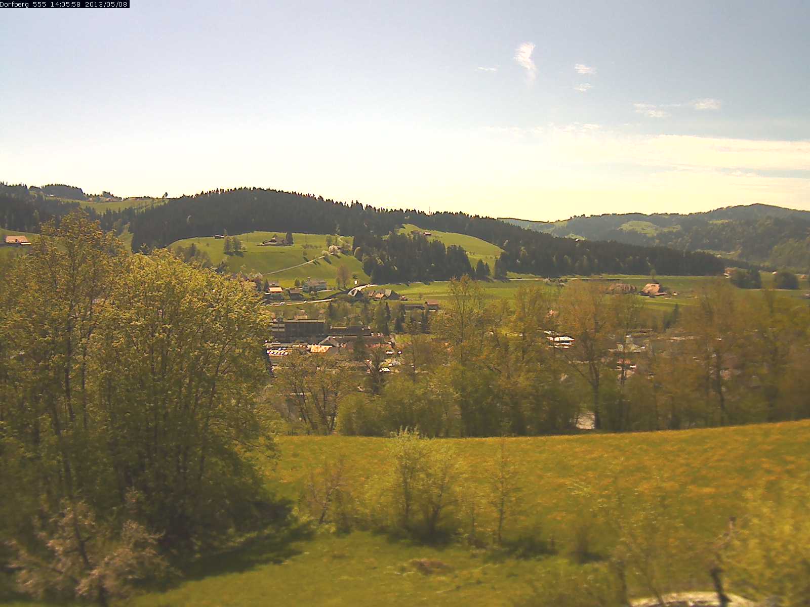 Webcam-Bild: Aussicht vom Dorfberg in Langnau 20130508-140600