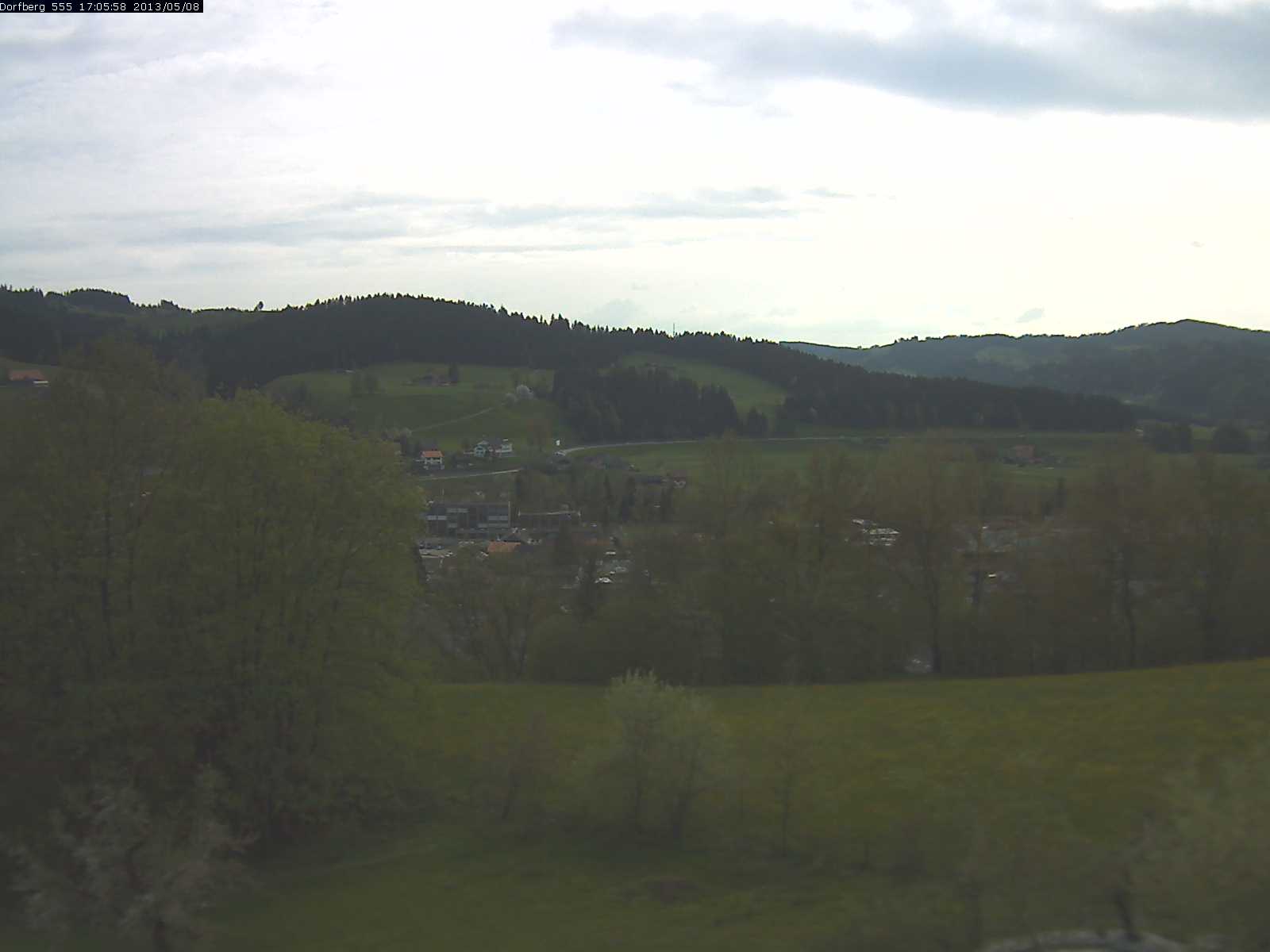 Webcam-Bild: Aussicht vom Dorfberg in Langnau 20130508-170600
