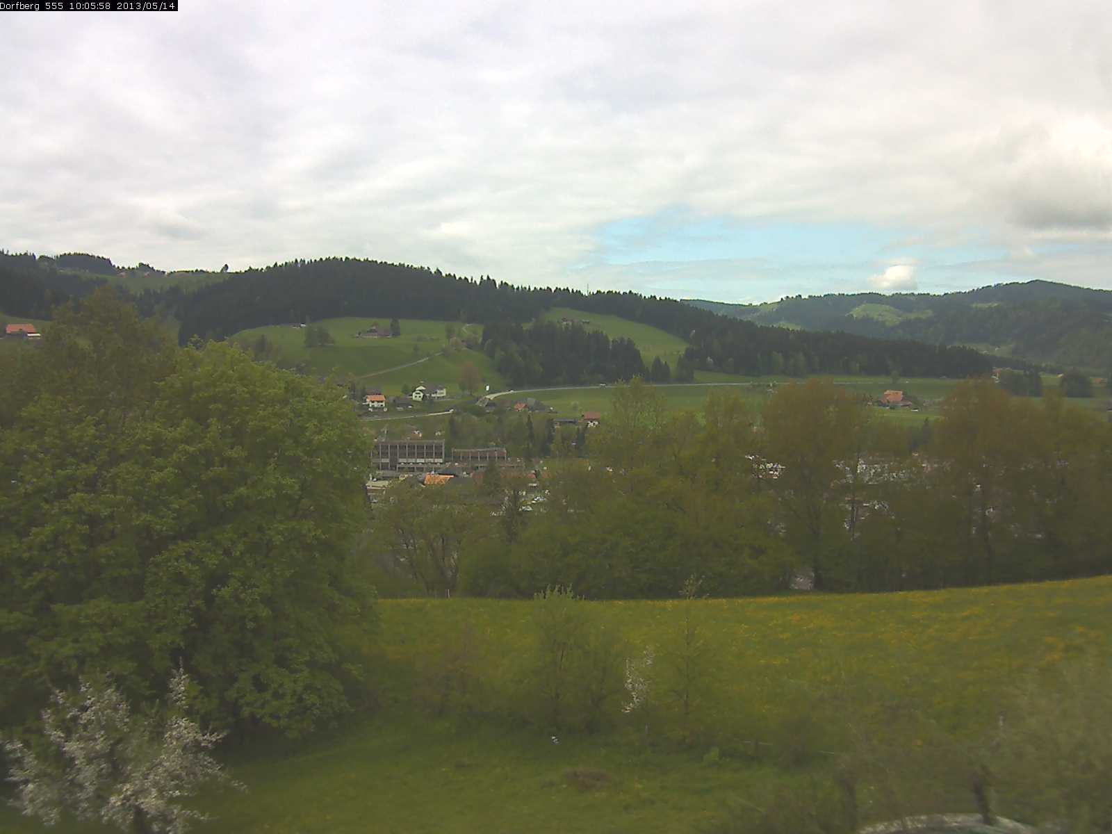Webcam-Bild: Aussicht vom Dorfberg in Langnau 20130514-100600