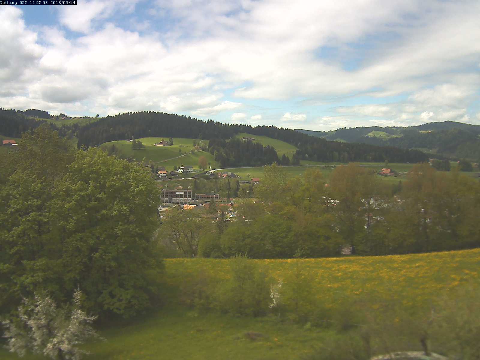 Webcam-Bild: Aussicht vom Dorfberg in Langnau 20130514-110600