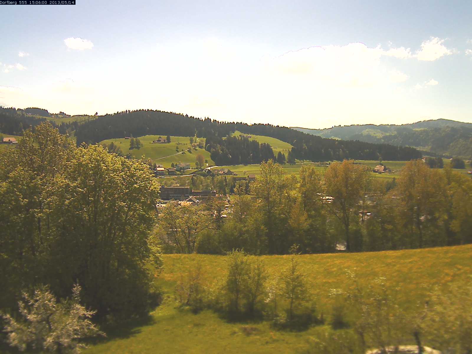 Webcam-Bild: Aussicht vom Dorfberg in Langnau 20130514-150601