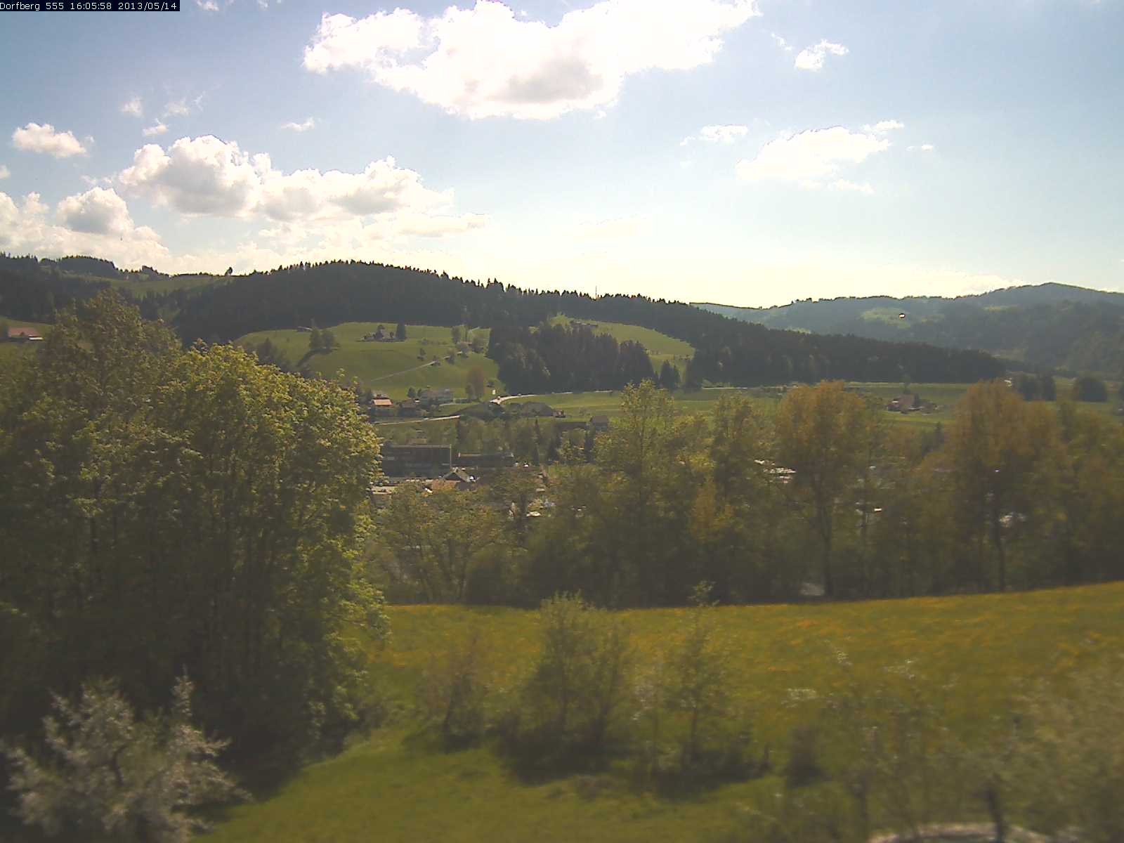 Webcam-Bild: Aussicht vom Dorfberg in Langnau 20130514-160600