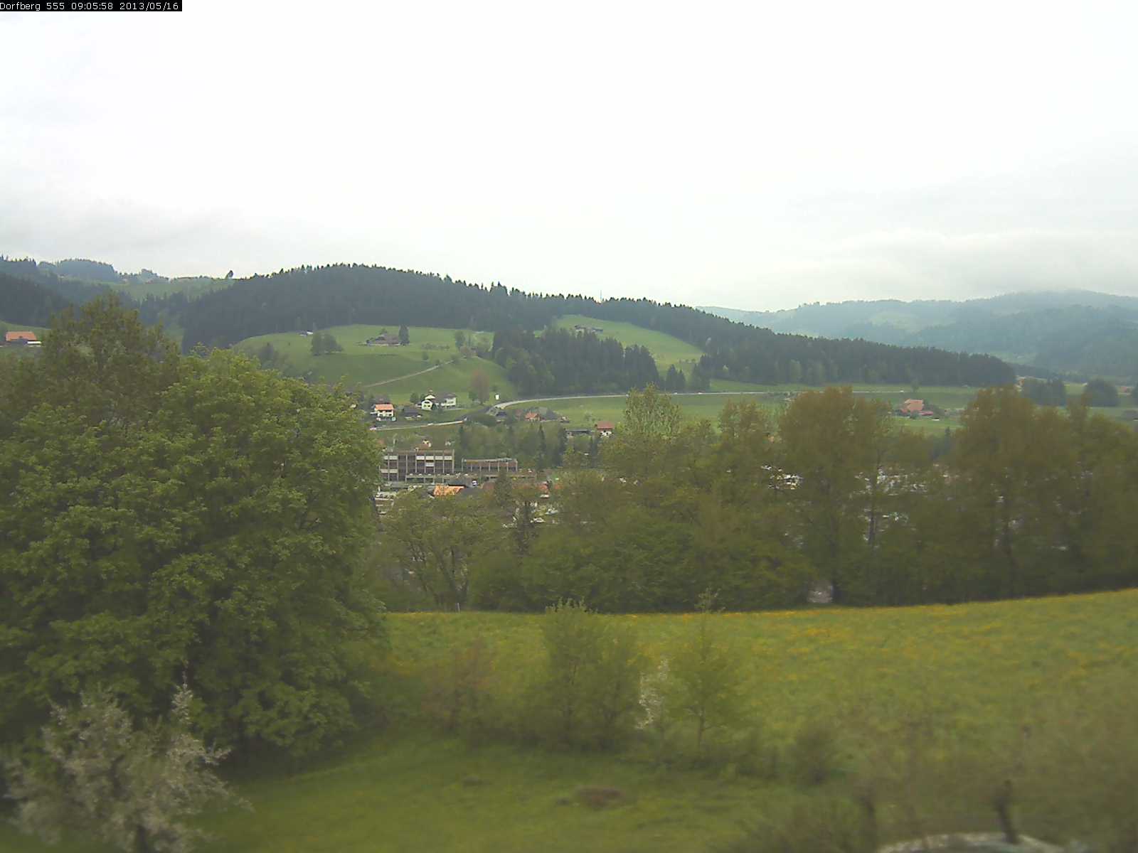 Webcam-Bild: Aussicht vom Dorfberg in Langnau 20130516-090600